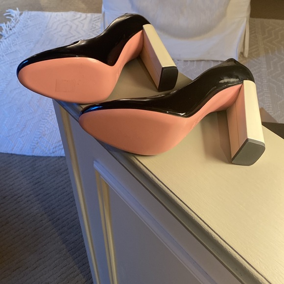 Fendi Shoes - Picture 14 of 17